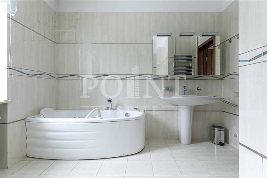 2-этажный коттедж 640 м² с отделкой