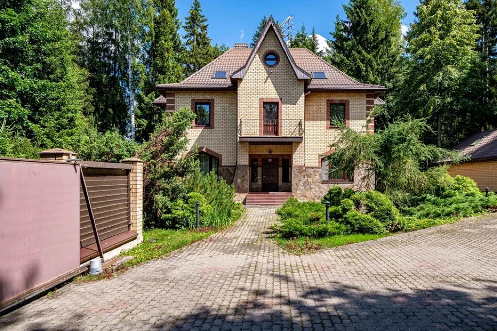 2-этажный коттедж 342 м² с отделкой