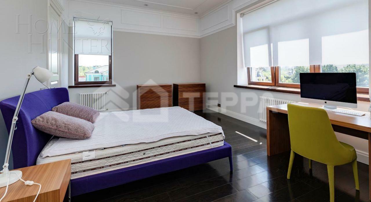 3-этажный коттедж 1 185 м² с отделкой