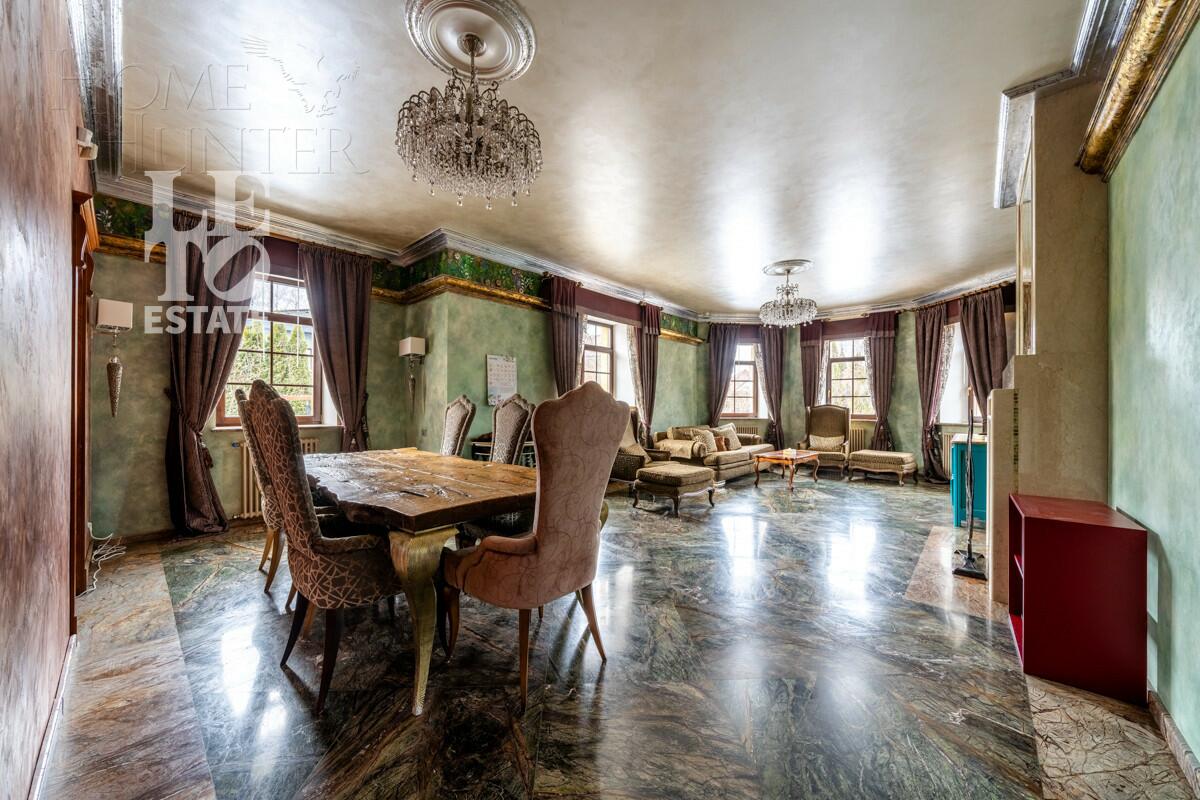 3-этажный коттедж 1 322 м² с отделкой