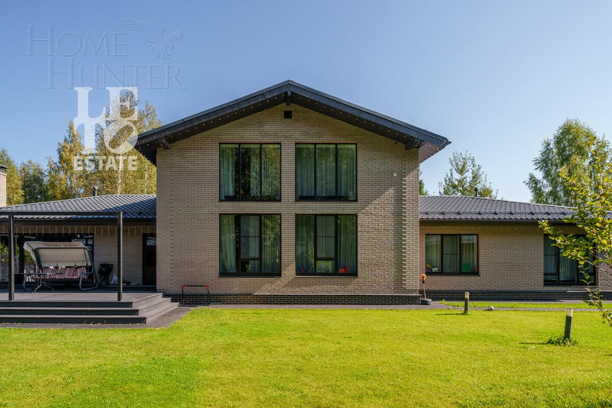 2-этажный коттедж 302 м² с отделкой