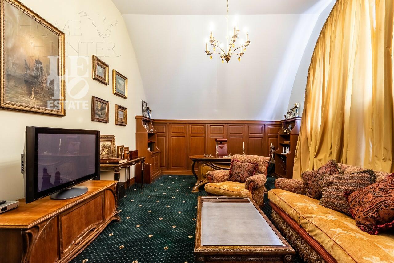 3-этажный коттедж 750 м² с отделкой