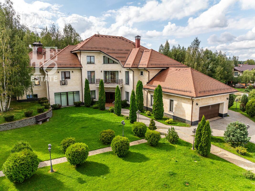 2-этажный коттедж 848 м² без отделки