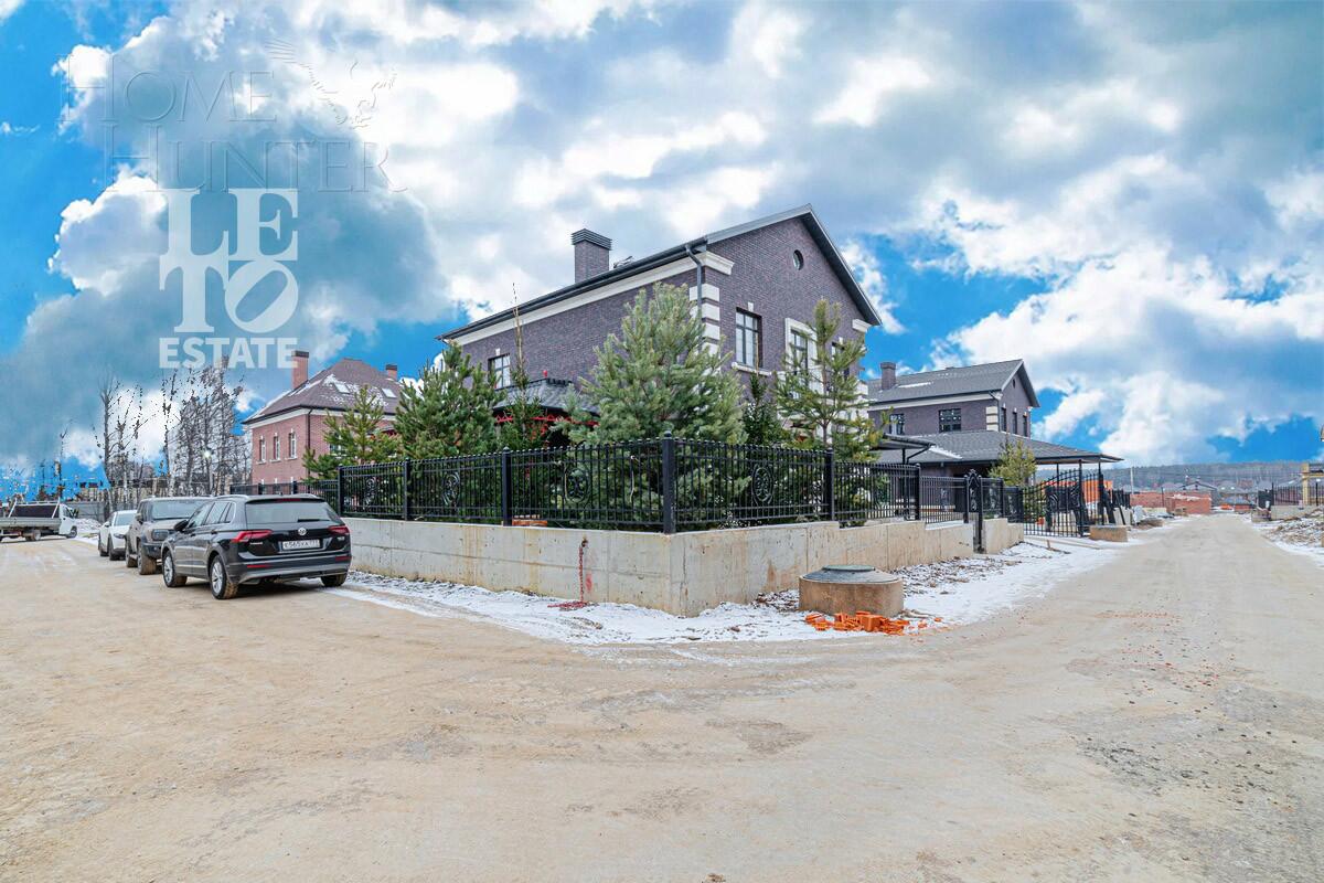 2-этажный коттедж 320 м² без отделки