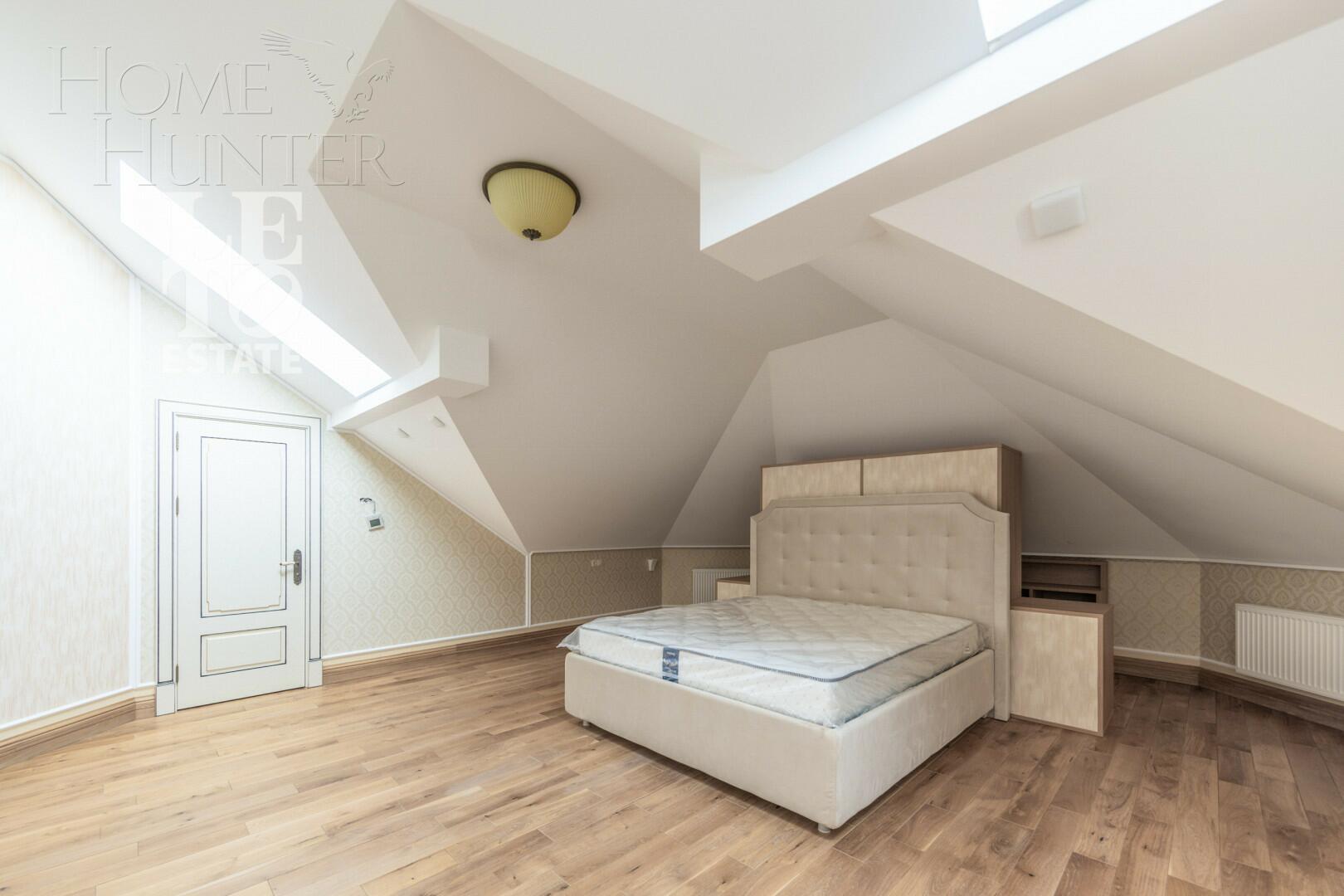 2-этажный коттедж 1 700 м² с отделкой