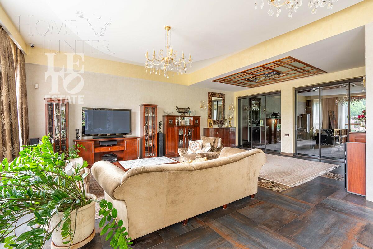 2-этажный коттедж 841 м² с отделкой