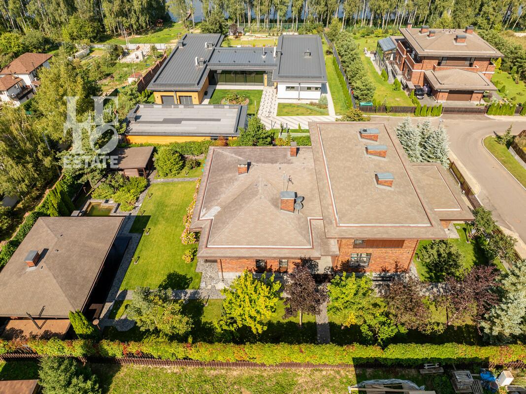 2-этажный коттедж 745 м² с отделкой