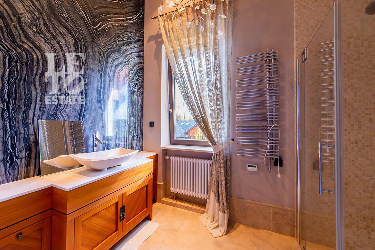 2-этажный коттедж 313 м² с отделкой