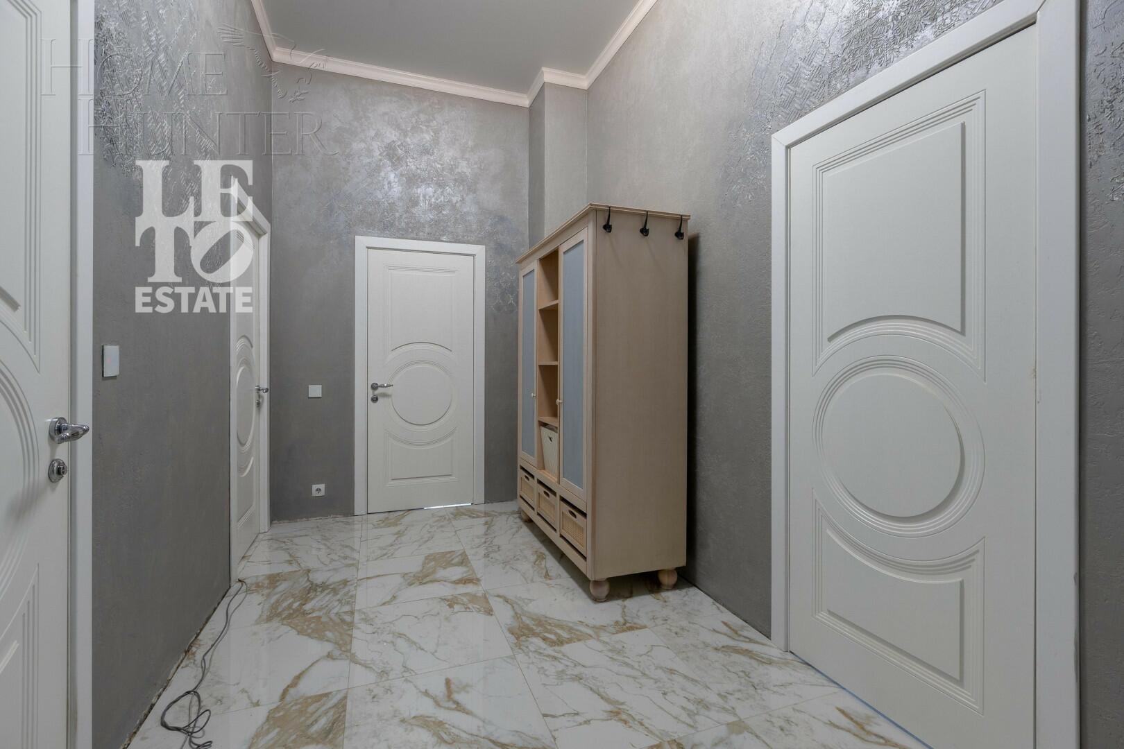 3-этажный коттедж 950 м² без отделки