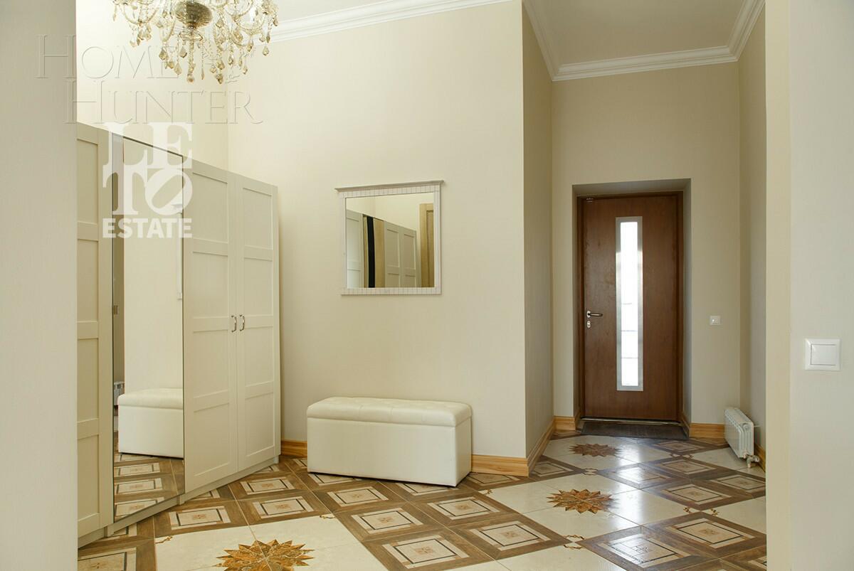 3-этажный таунхаус 264.6 м² с отделкой