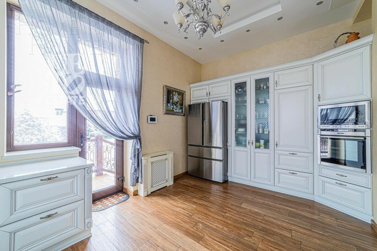 2-этажный коттедж 800 м² с отделкой