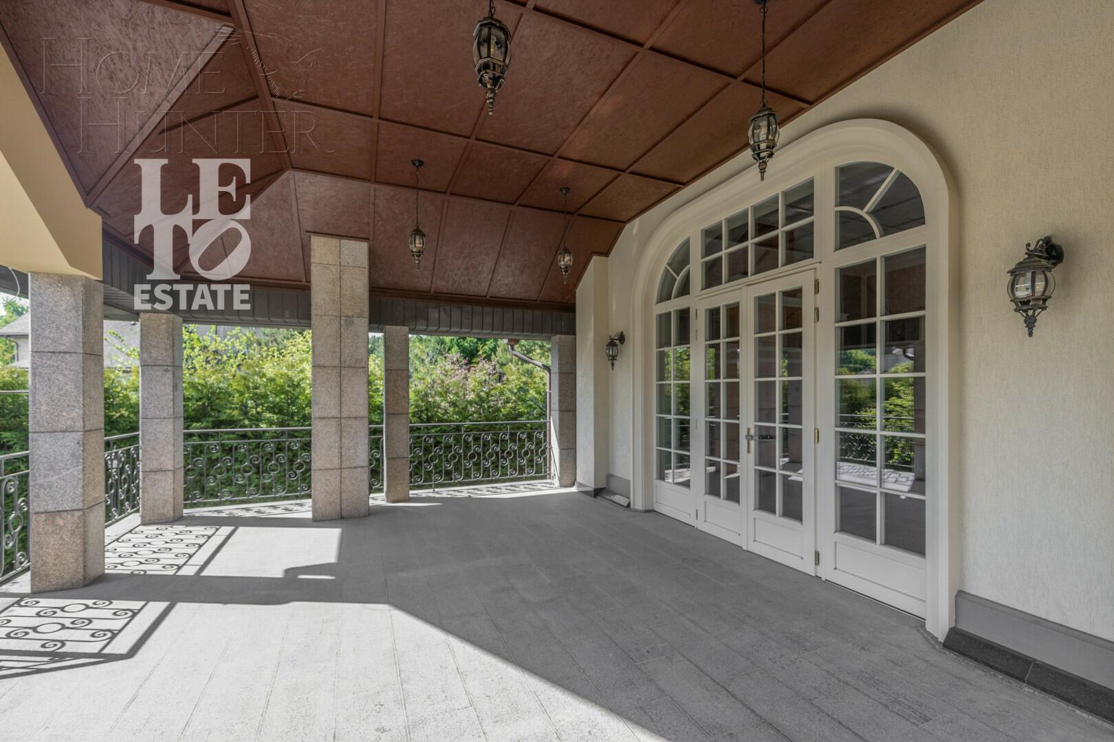 2-этажный коттедж 1 700 м² с отделкой