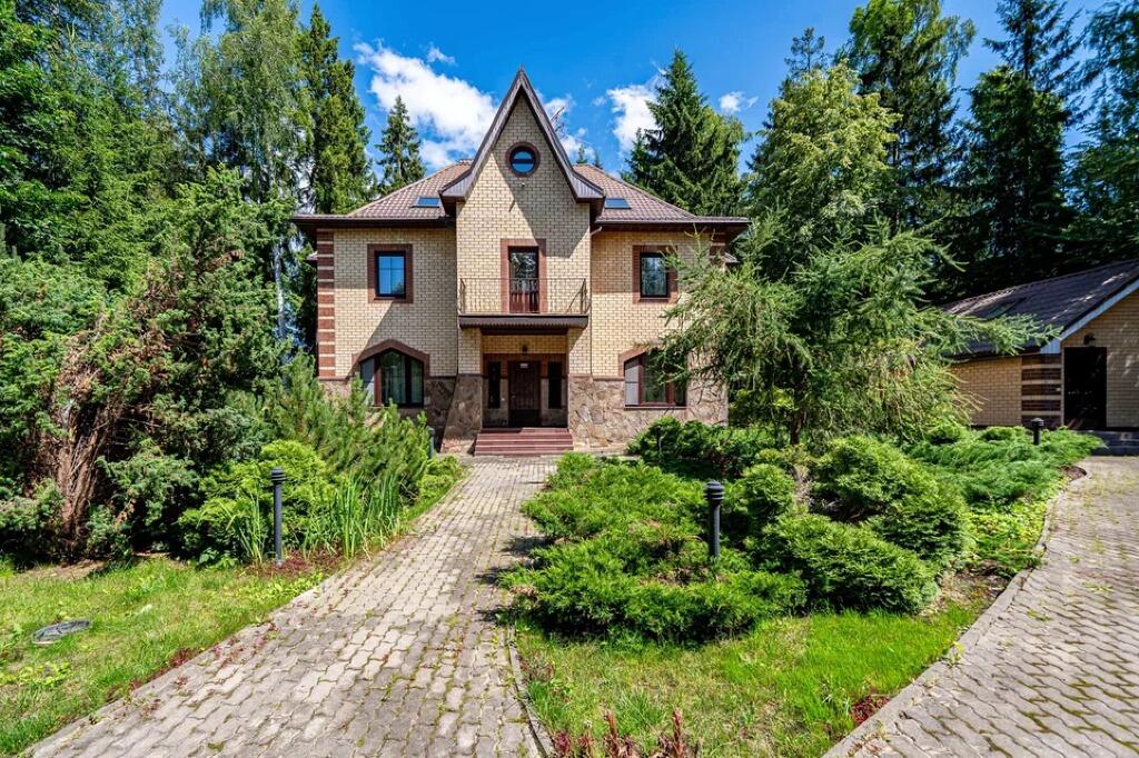 2-этажный коттедж 342 м² с отделкой