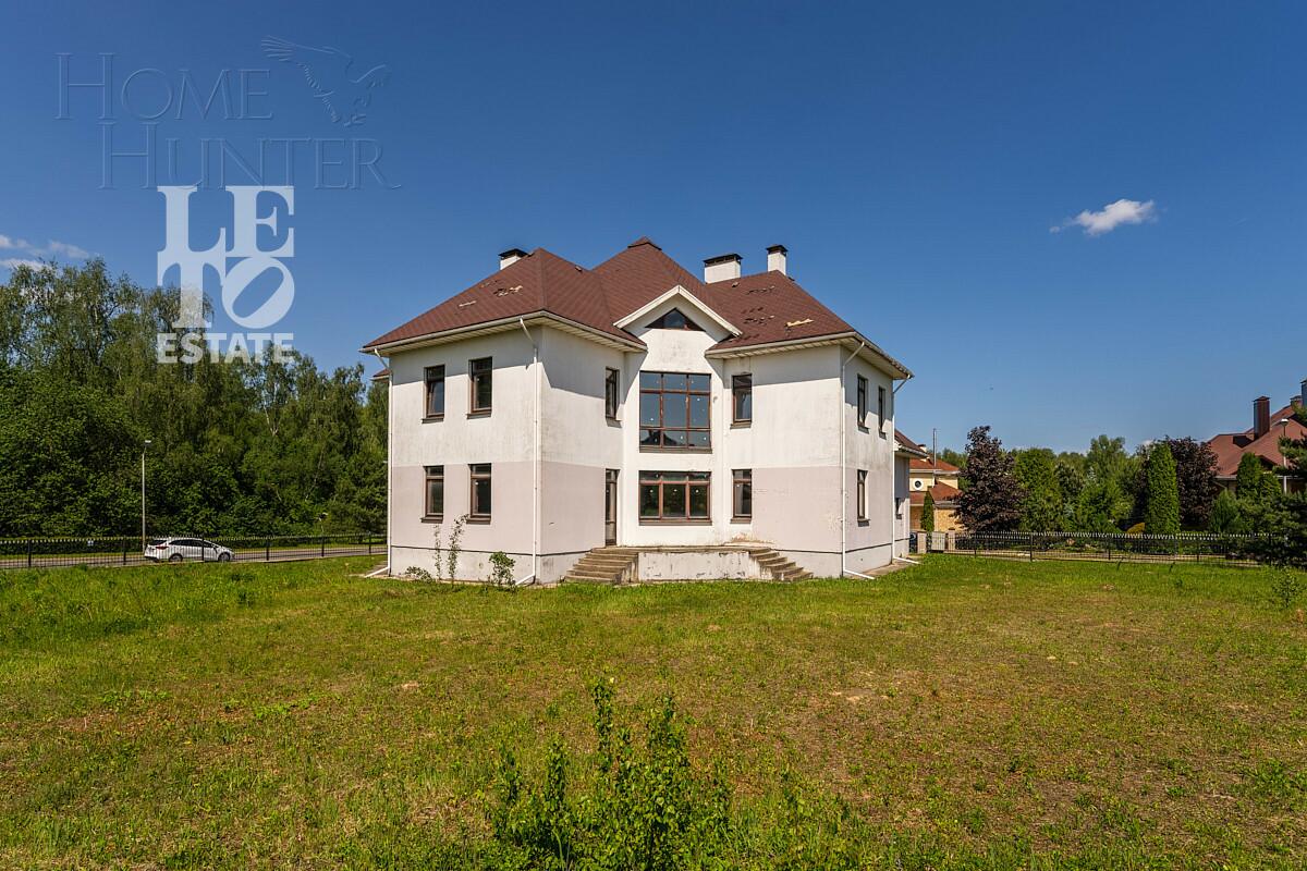 2-этажный коттедж 820 м² без отделки