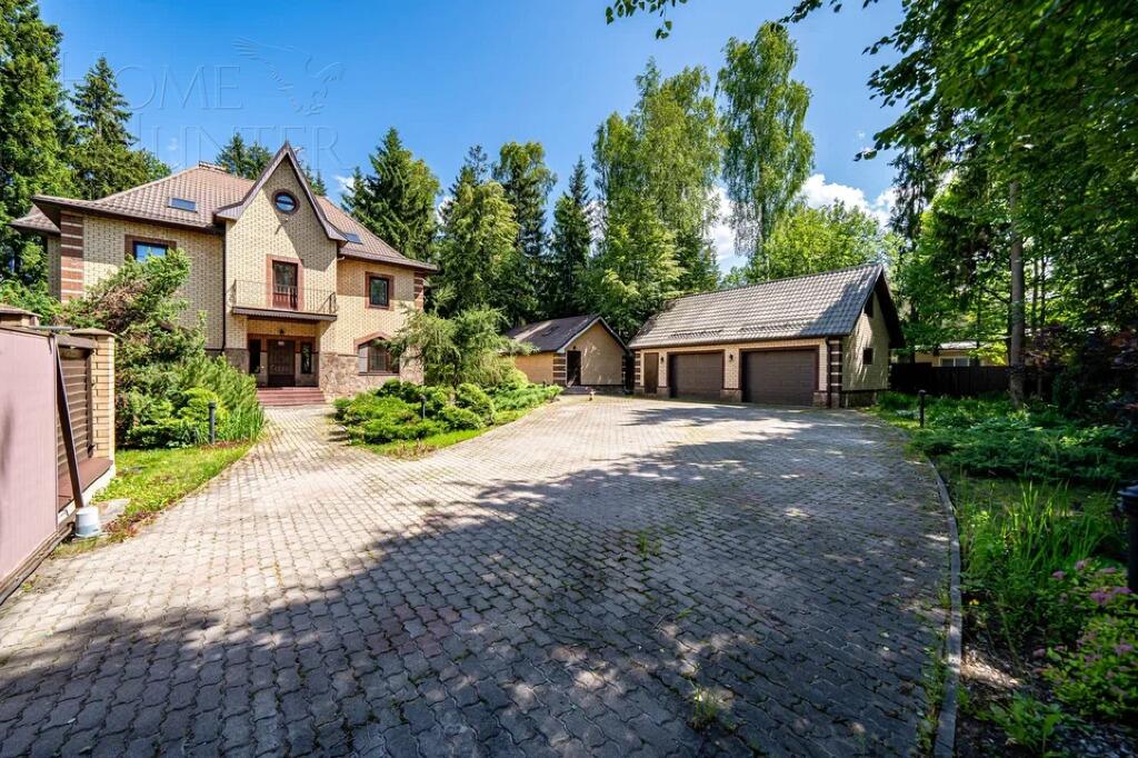 2-этажный коттедж 342 м² с отделкой