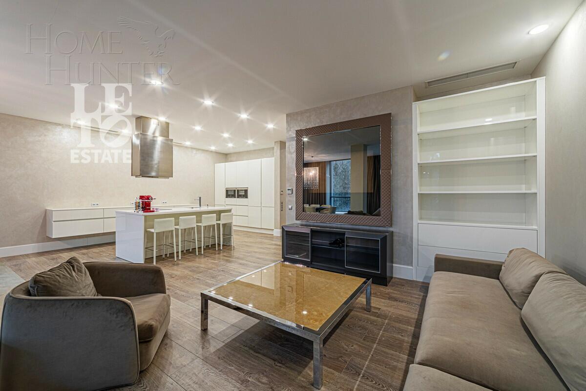 3-КОМН. КВАРТИРА С ОТДЕЛКОЙ 220 М² НА 2 ЭТАЖЕ