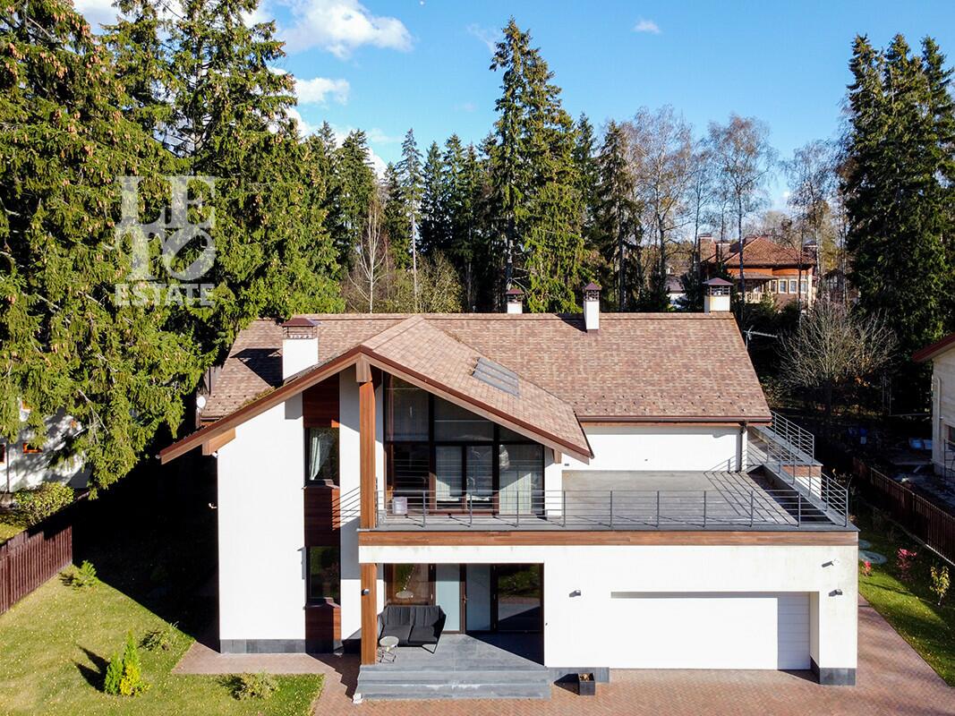 2-этажный коттедж 313 м² с отделкой