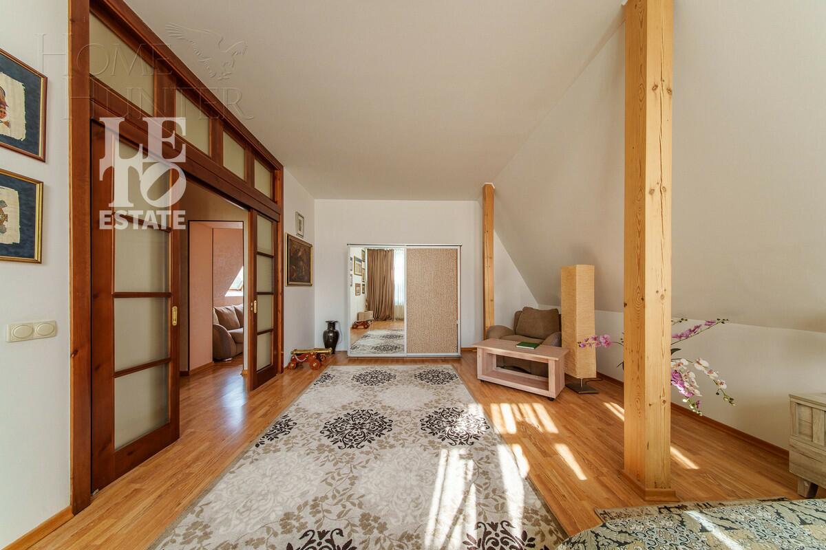 3-этажный коттедж 475 м² с отделкой