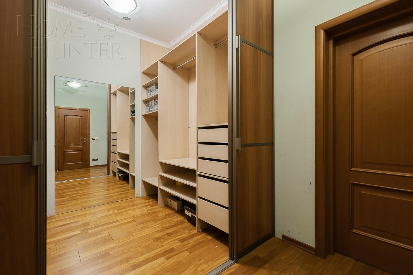 4-КОМН. КВАРТИРА С ОТДЕЛКОЙ 199 М² НА 4 ЭТАЖЕ