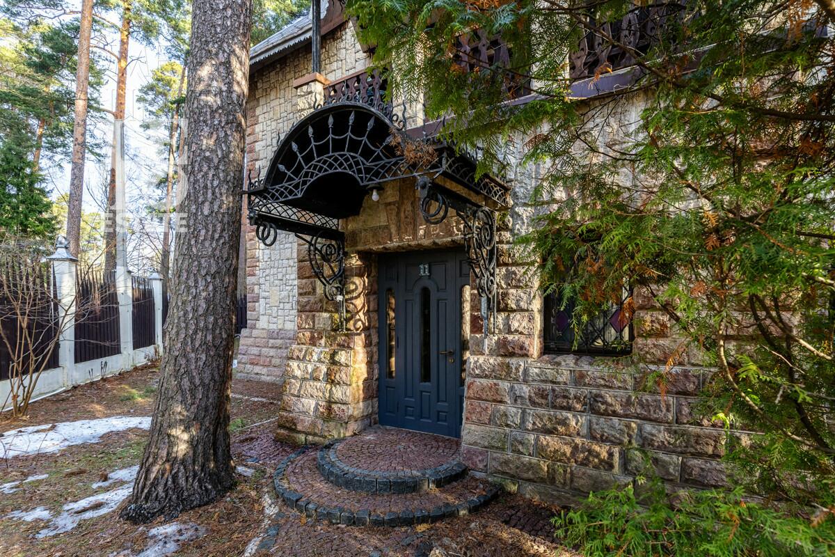 3-этажный коттедж 505 м² с отделкой