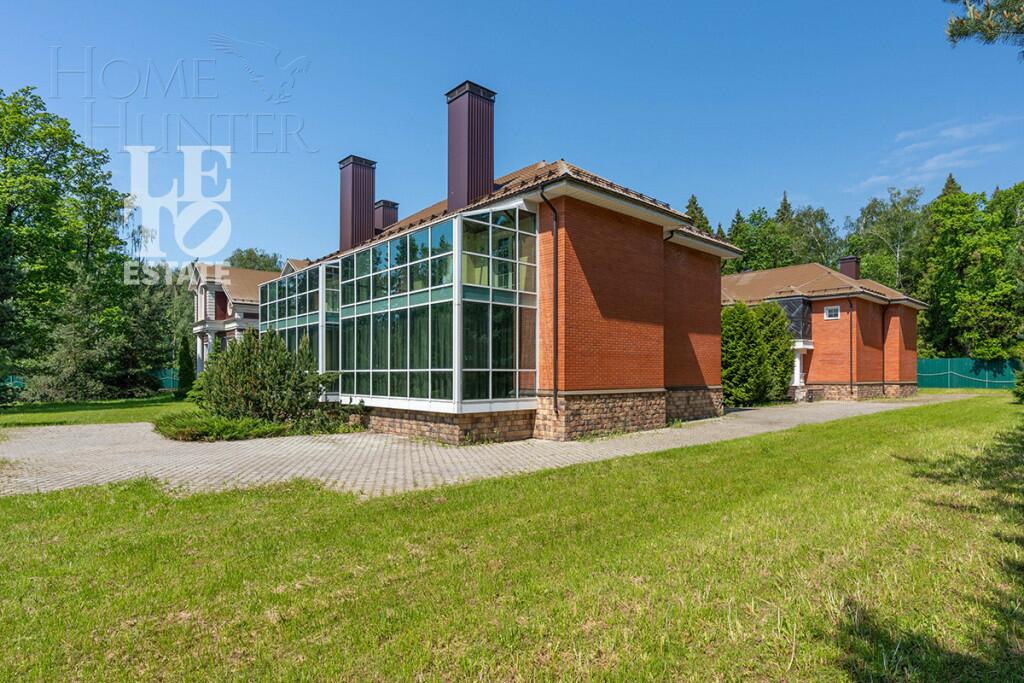 2-этажный коттедж 3 817 м² с отделкой