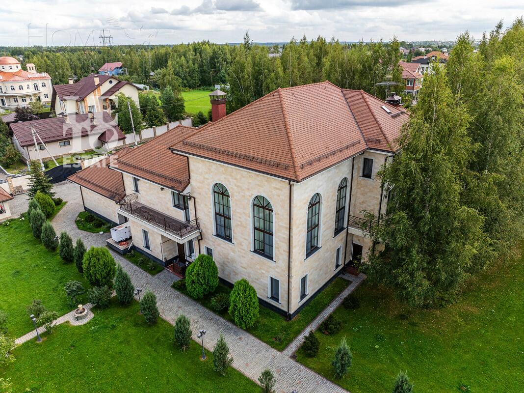 2-этажный коттедж 848 м² без отделки