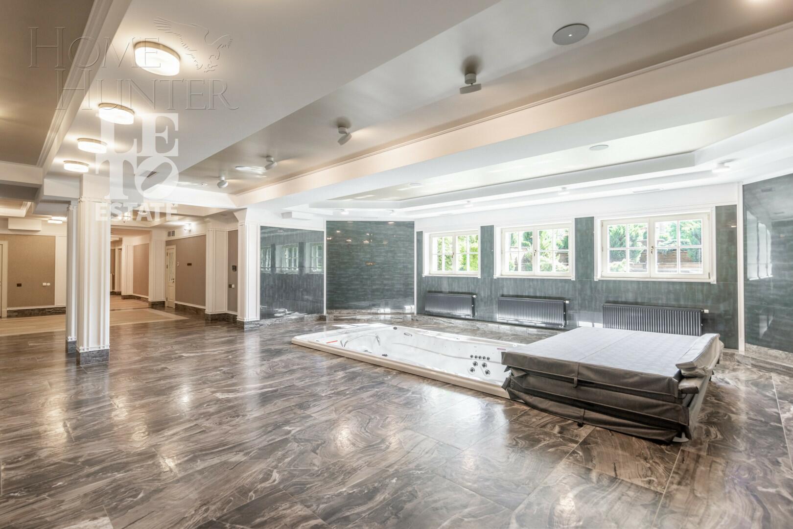 2-этажный коттедж 1 700 м² с отделкой