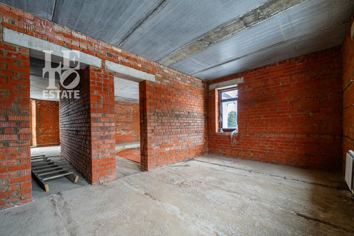 2-этажный коттедж 820 м² без отделки