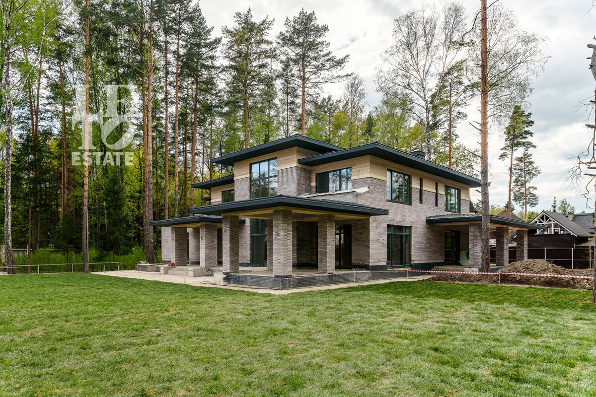 2-этажный коттедж 460 м² без отделки