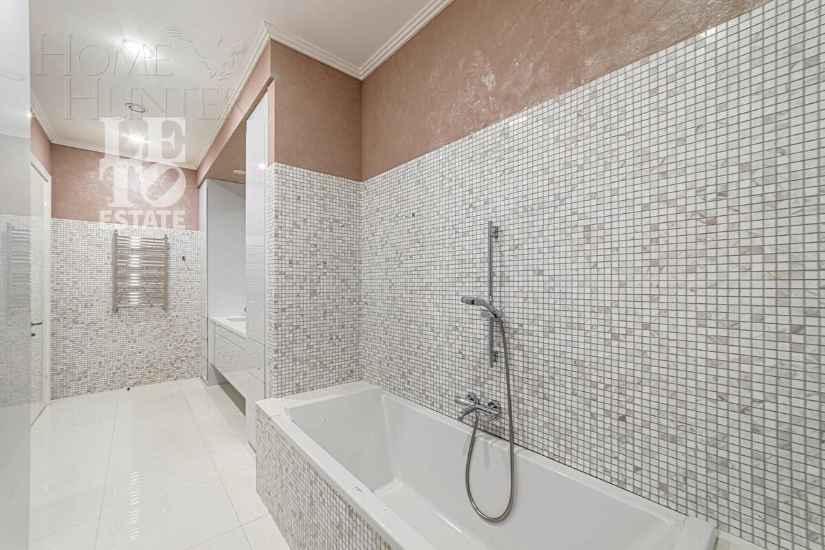 3-КОМН. КВАРТИРА С ОТДЕЛКОЙ 220 М² НА 2 ЭТАЖЕ