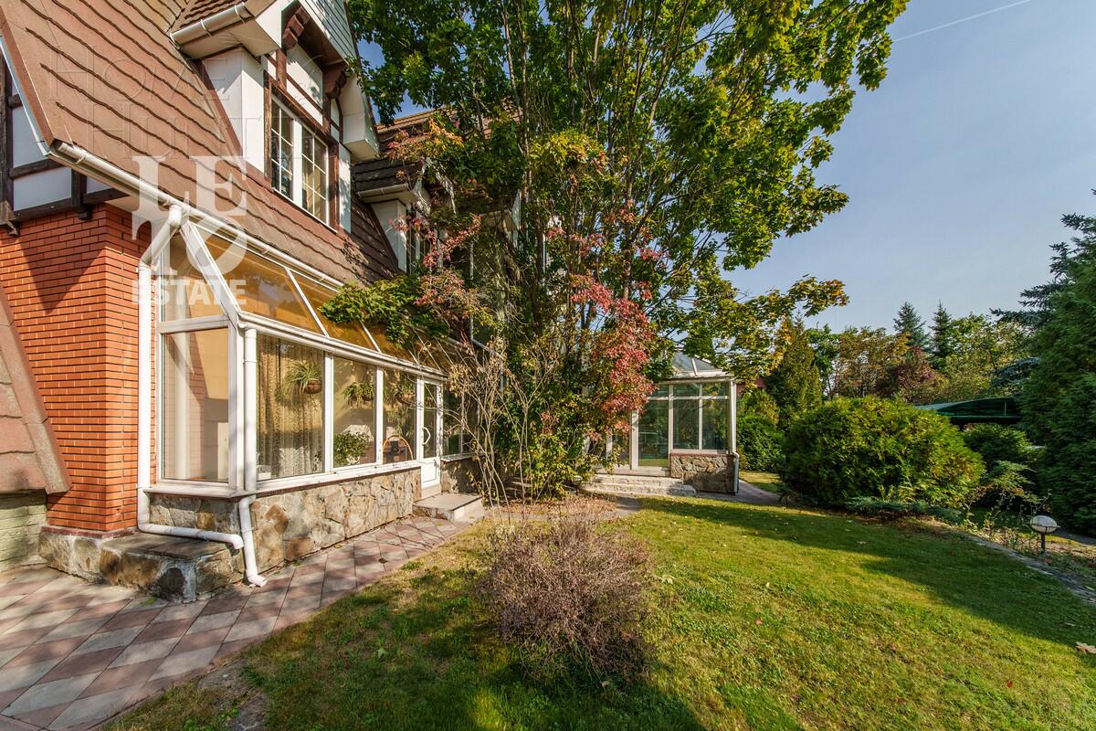 3-этажный коттедж 475 м² с отделкой