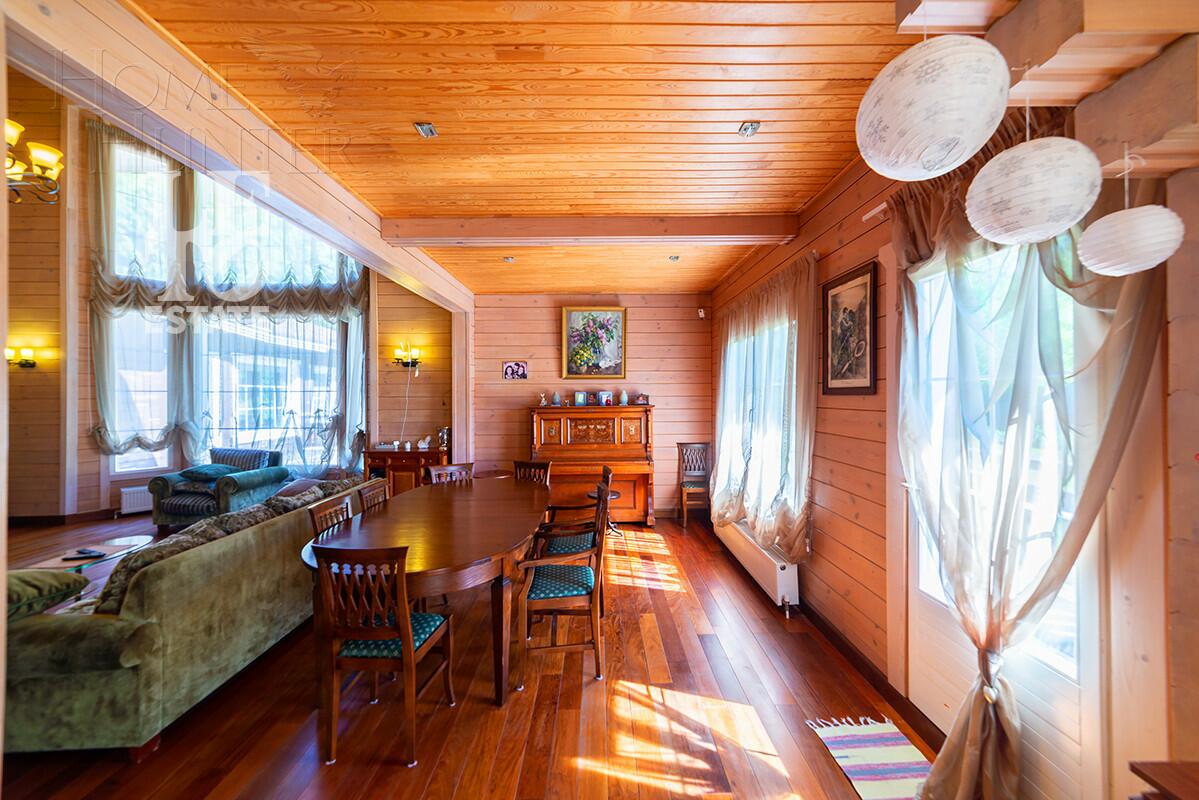 2-этажный коттедж 350 м² с отделкой