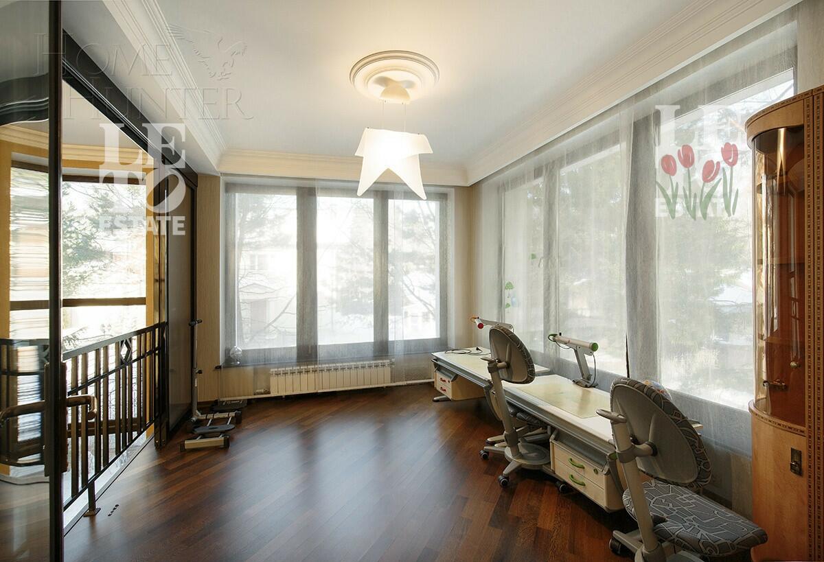 3-этажный коттедж 520 м² с отделкой