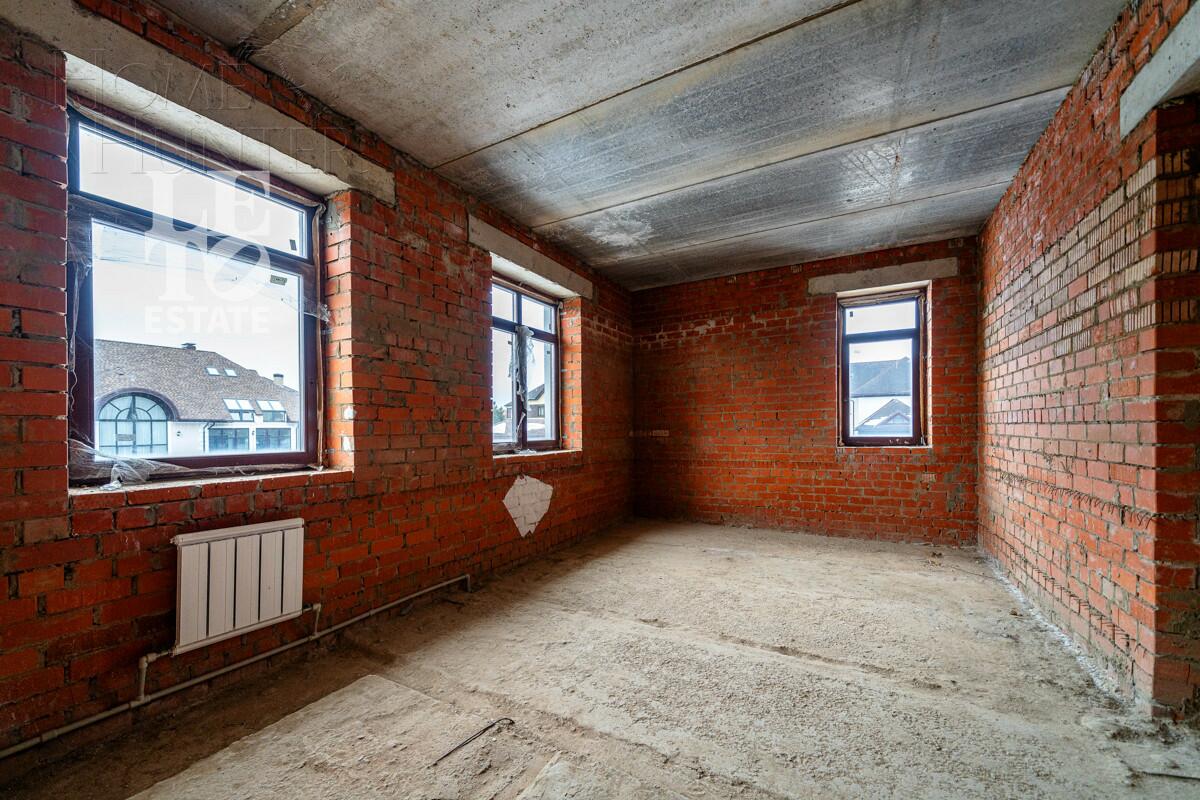 2-этажный коттедж 820 м² без отделки