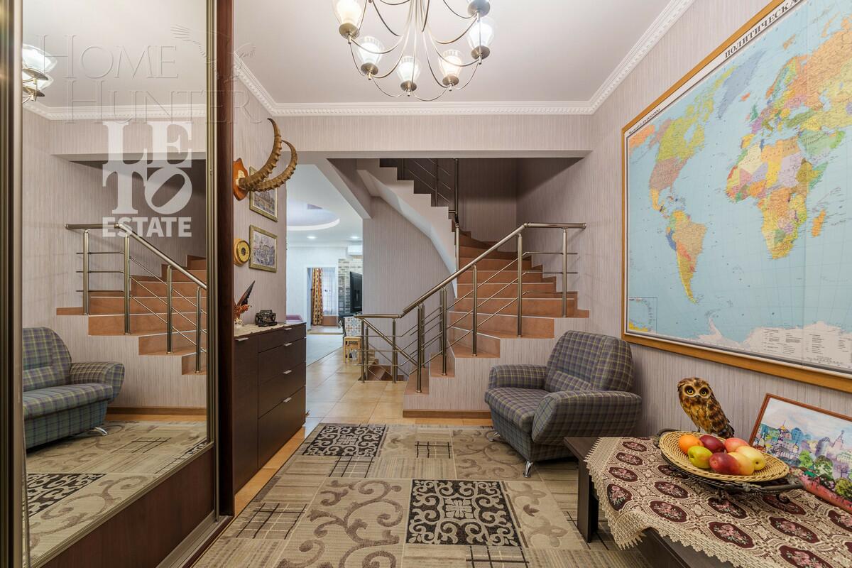 2-этажный таунхаус 428 м² с отделкой