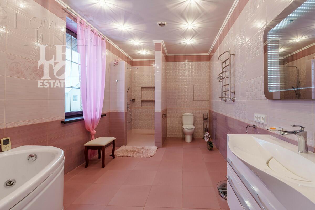 2-этажный коттедж 500 м² с отделкой