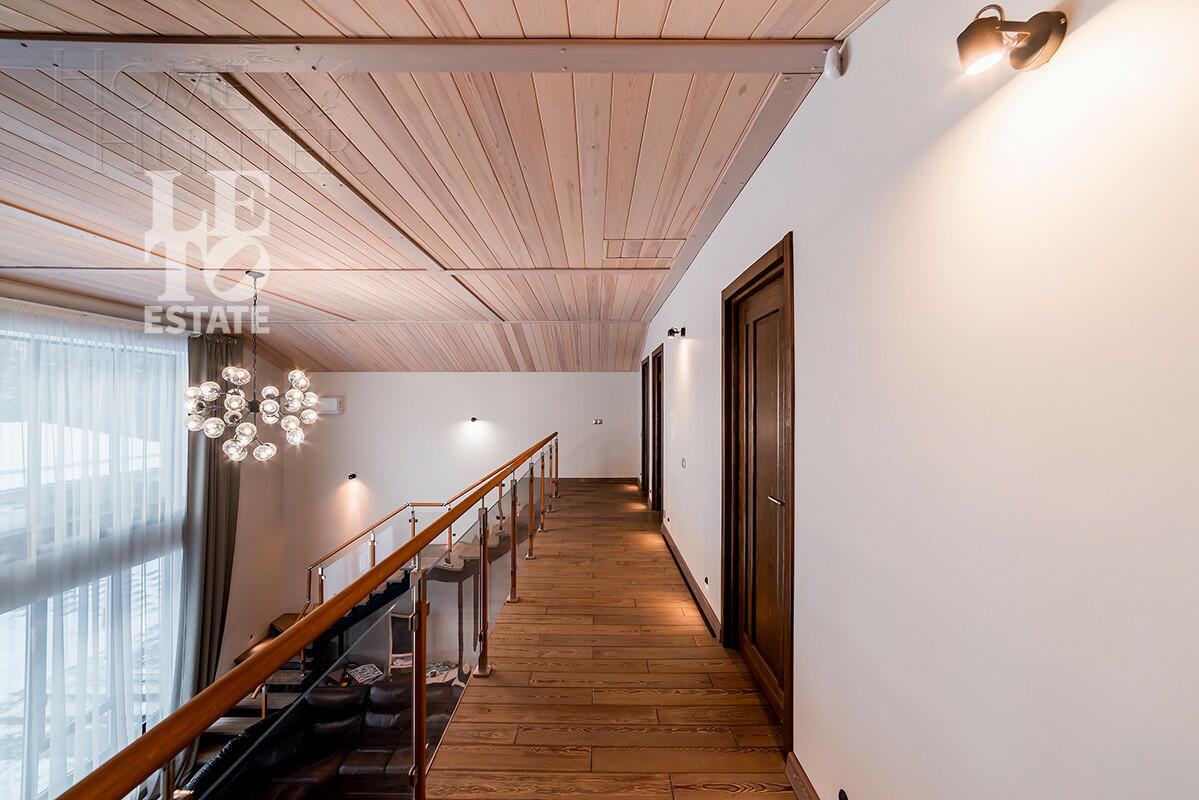 2-этажный коттедж 302 м² с отделкой