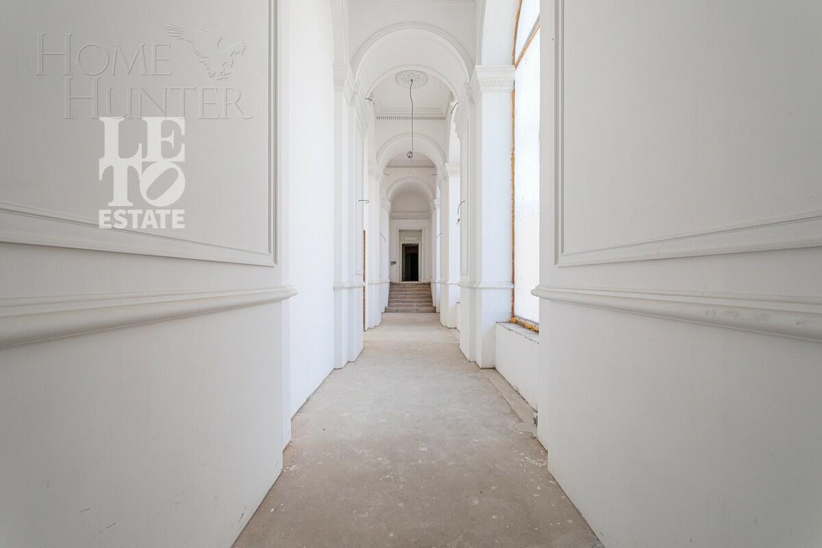 3-этажный коттедж 4 000 м² с отделкой