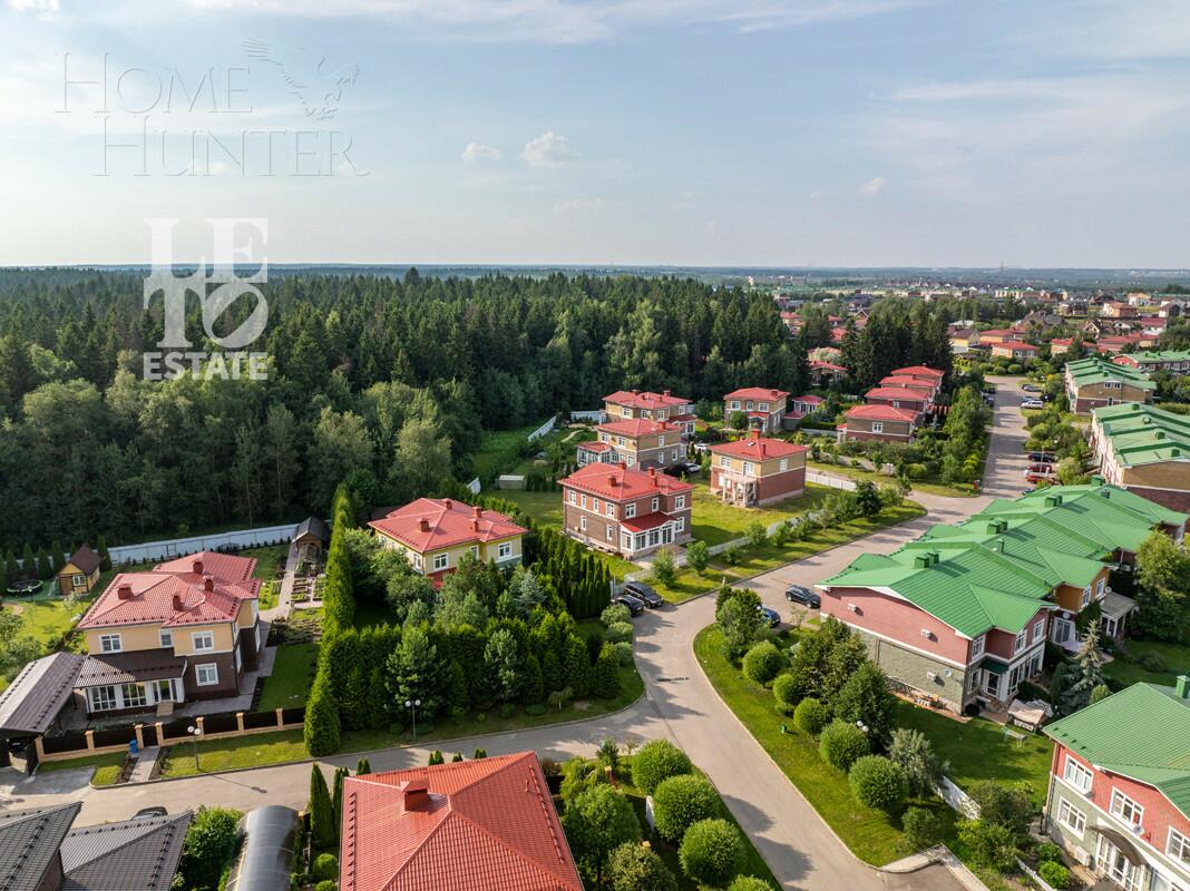 3-этажный коттедж 500 м² с отделкой