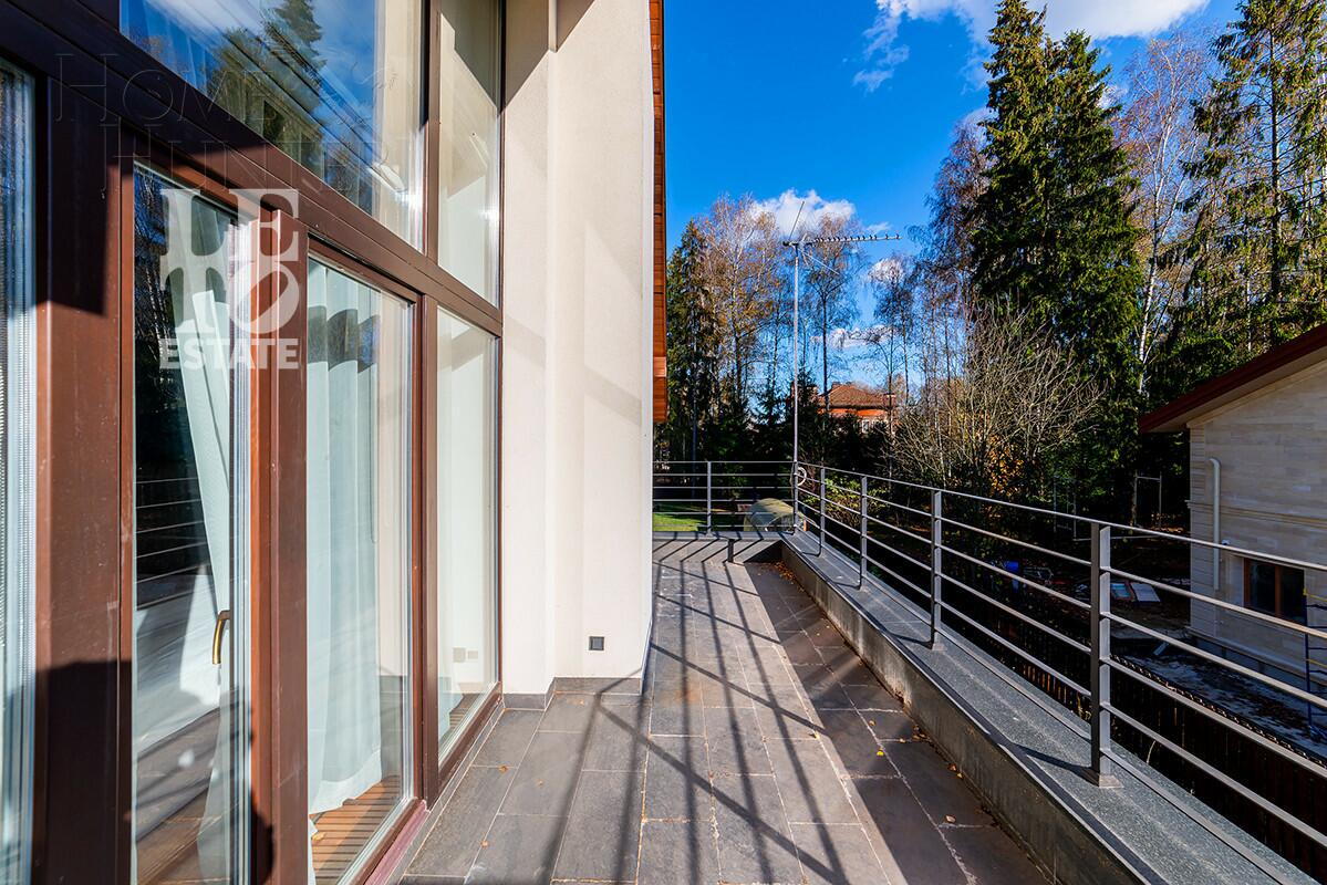 2-этажный коттедж 313 м² с отделкой