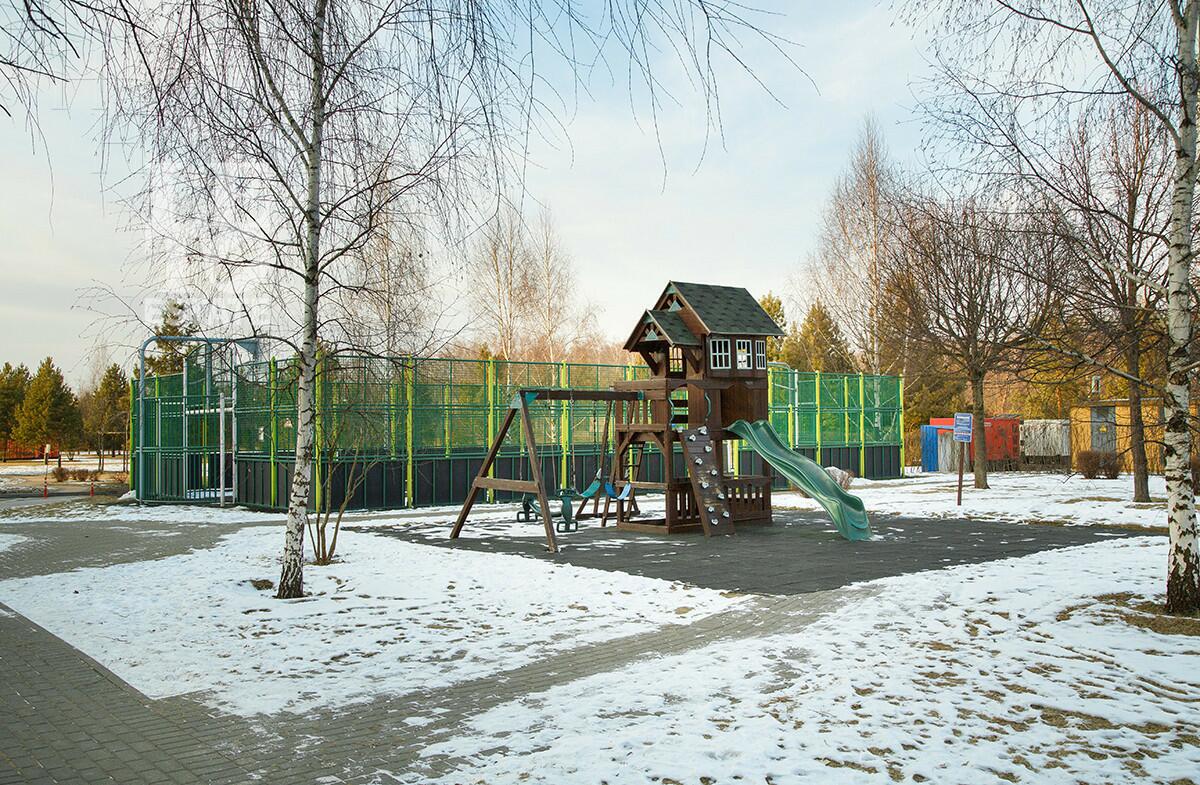 3-этажный таунхаус 264.6 м² с отделкой