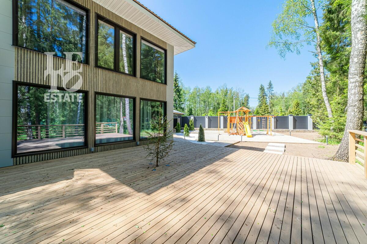 2-этажный коттедж 257 м² с отделкой