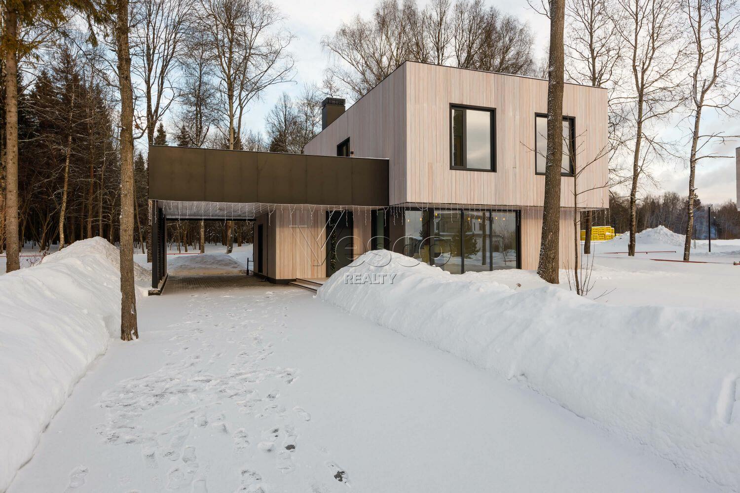 2-этажный коттедж 339 м² без отделки