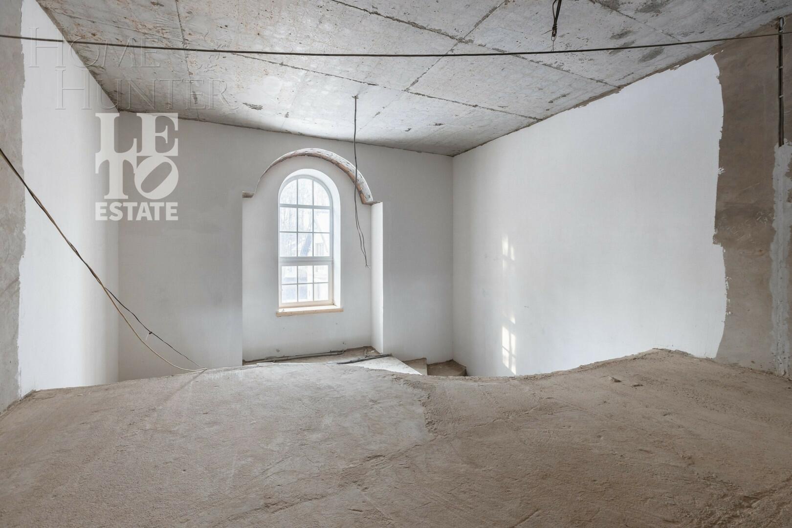 3-этажный коттедж 950 м² без отделки