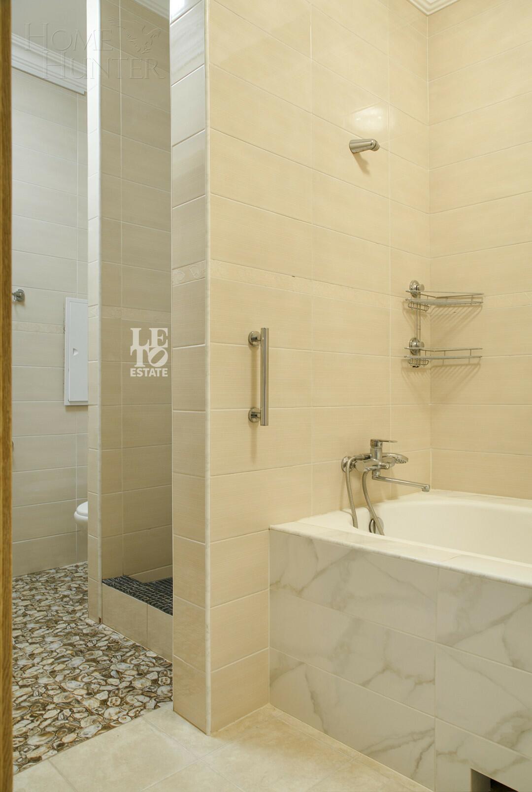 3-этажный таунхаус 264.6 м² с отделкой