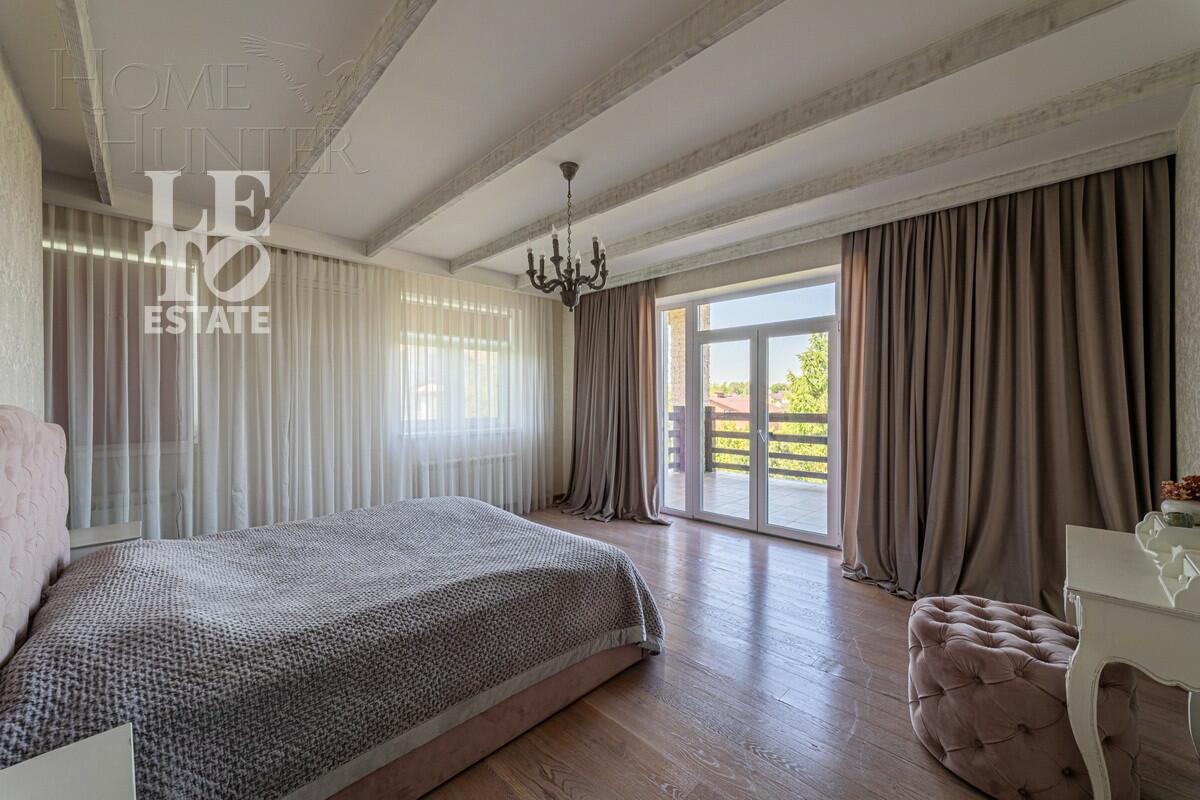 2-этажный коттедж 702.5 м² с отделкой