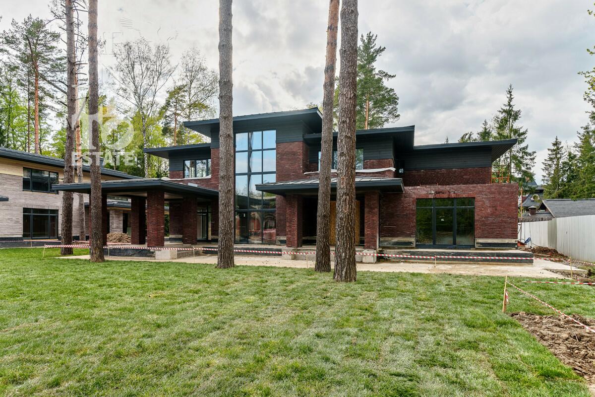 2-этажный коттедж 460 м² без отделки