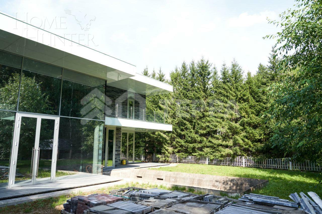 3-этажный коттедж 1 546 м² без отделки