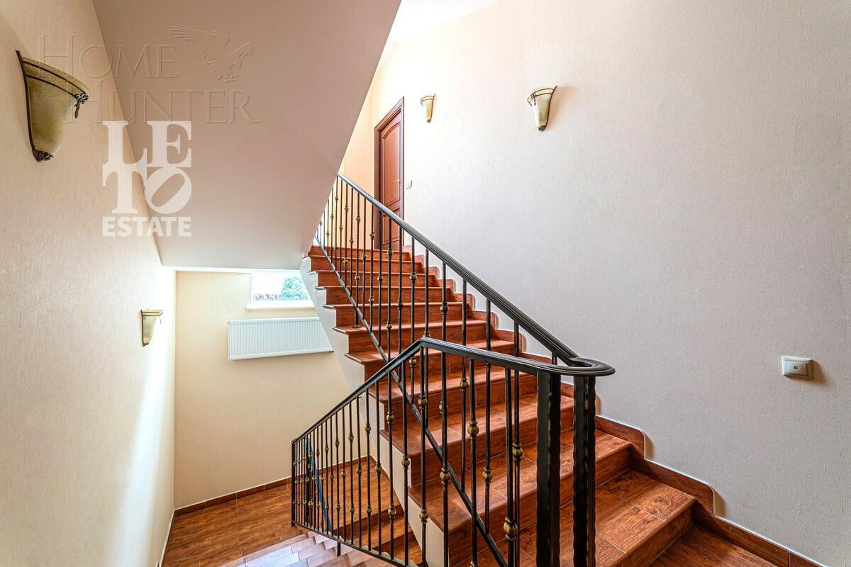 2-этажный коттедж 368.5 м² с отделкой