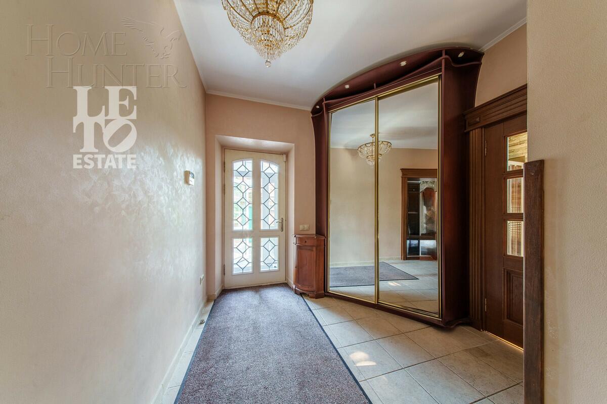 3-этажный коттедж 475 м² с отделкой